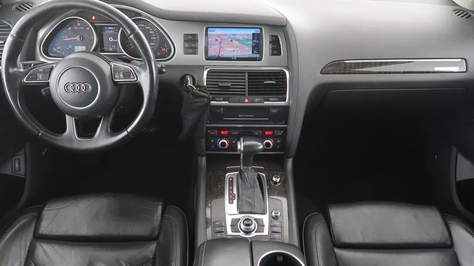 Audi Q7 -