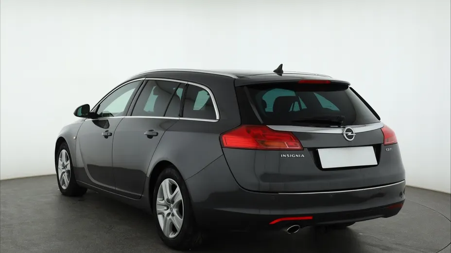 Opel Insignia -