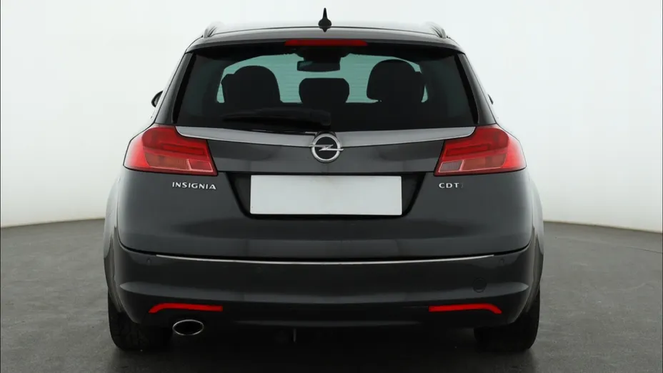 Opel Insignia -