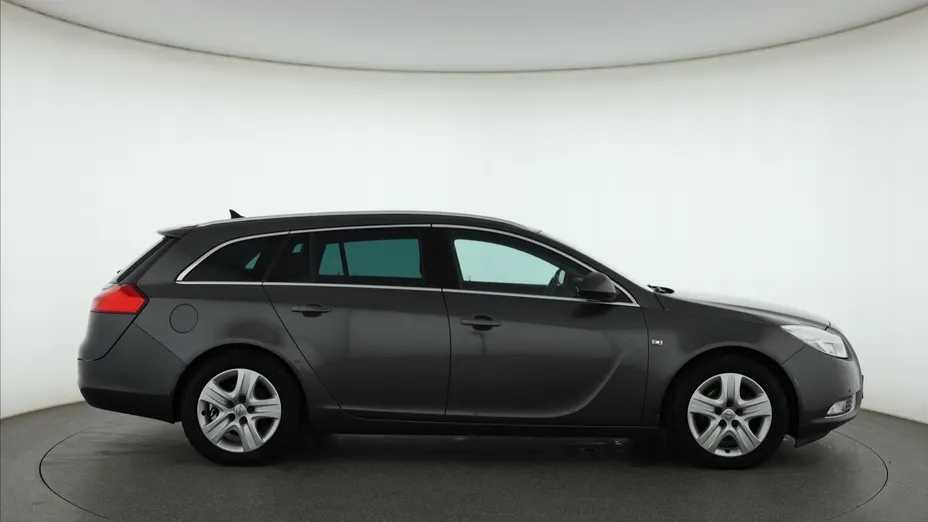 Opel Insignia -