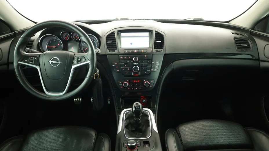 Opel Insignia -
