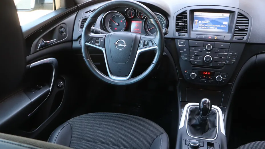 Opel Insignia -
