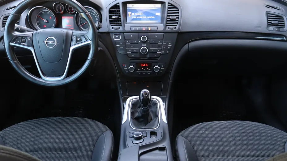 Opel Insignia -