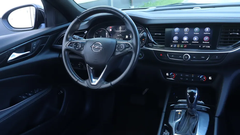 Opel Insignia -