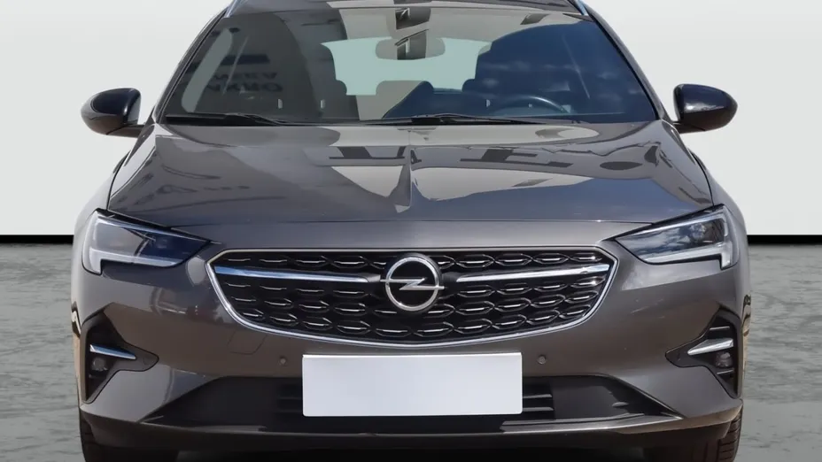 Opel Insignia -