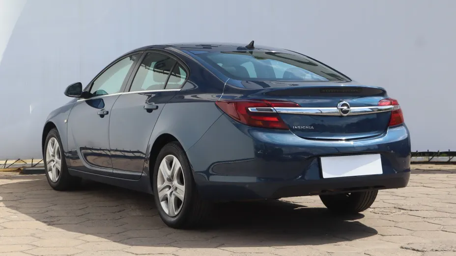 Opel Insignia -