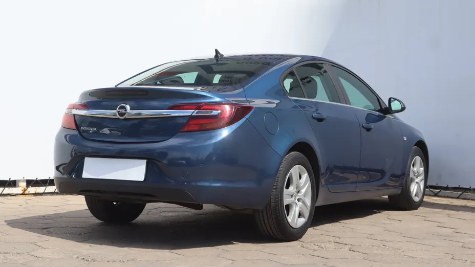Opel Insignia -