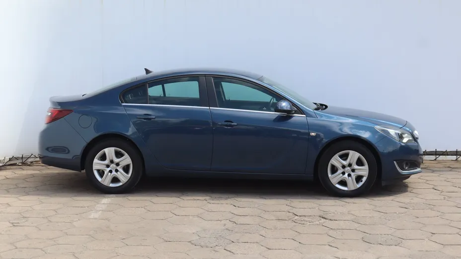 Opel Insignia -
