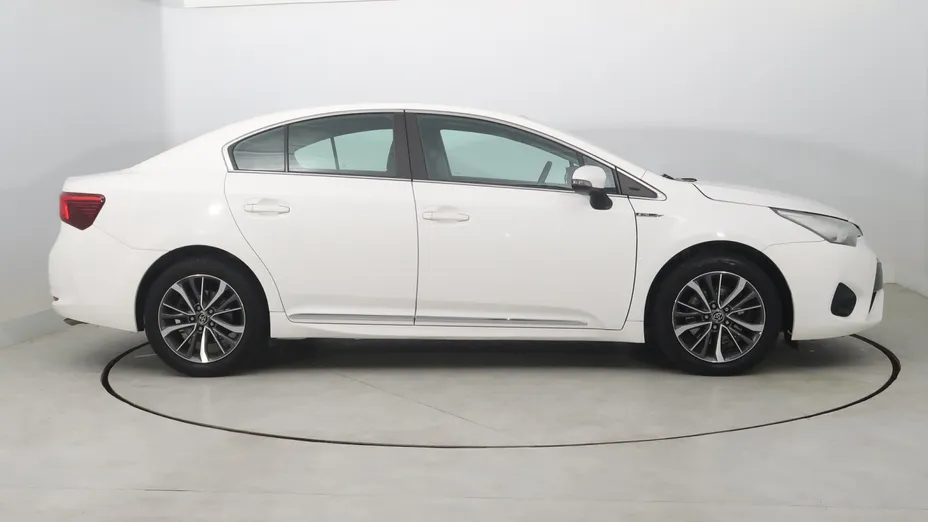 Toyota Avensis -