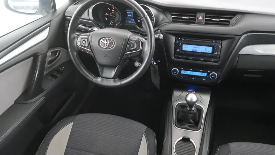Toyota Avensis -