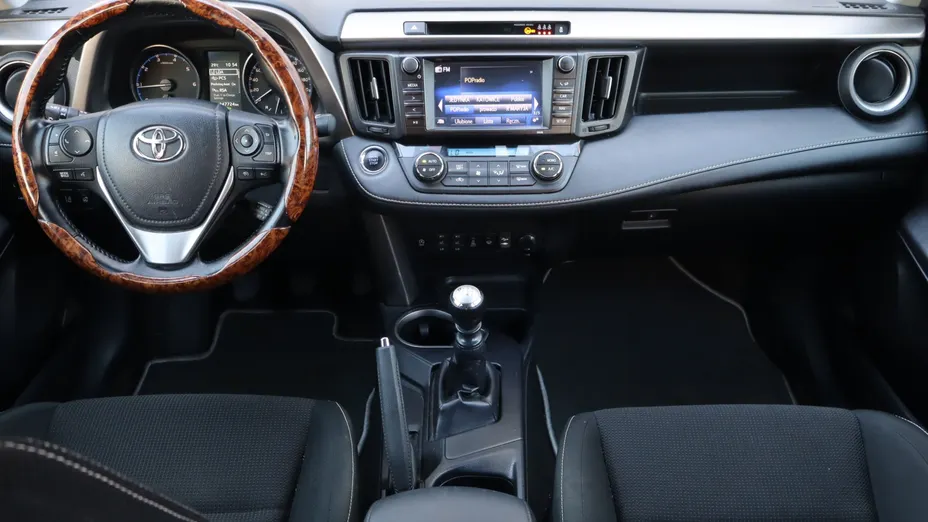 Toyota RAV4 -