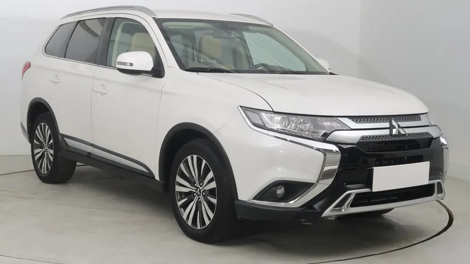 Mitsubishi Outlander -