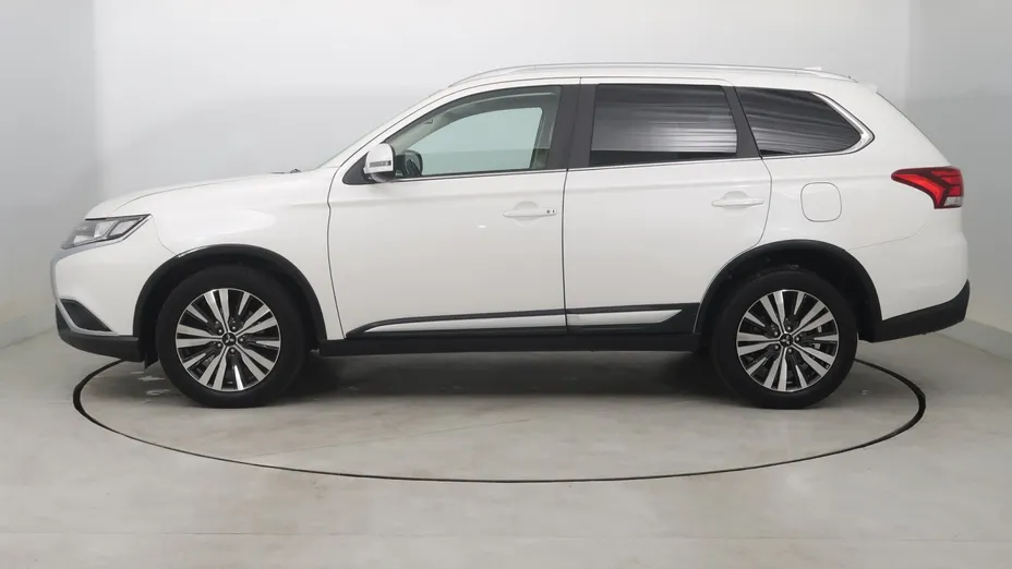 Mitsubishi Outlander -