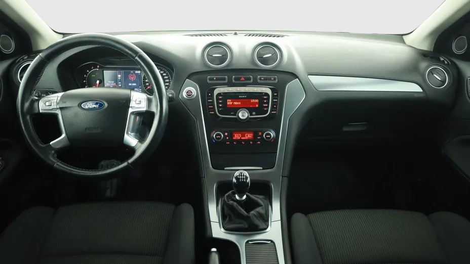 Ford Mondeo -