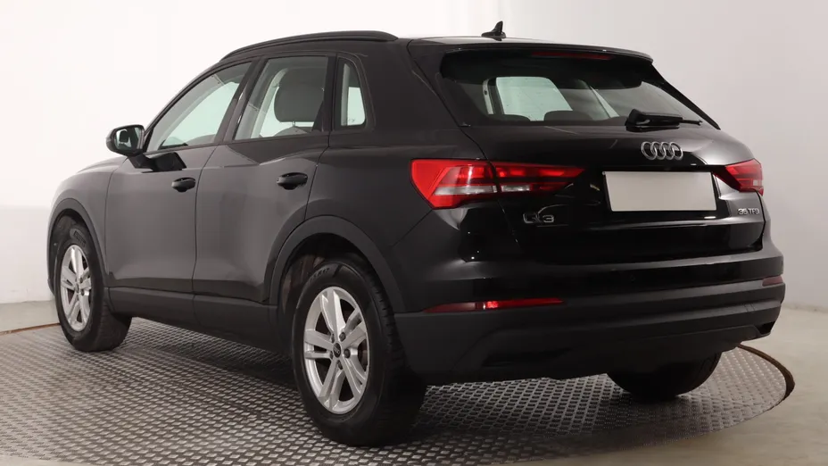 Audi Q3 -