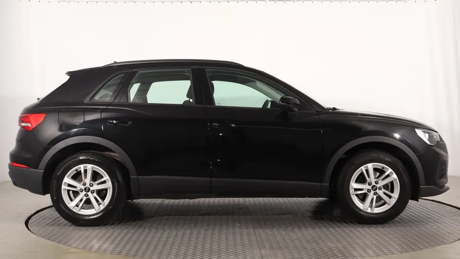 Audi Q3 -