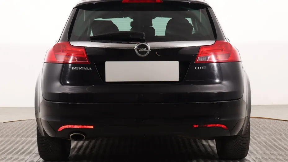 Opel Insignia -