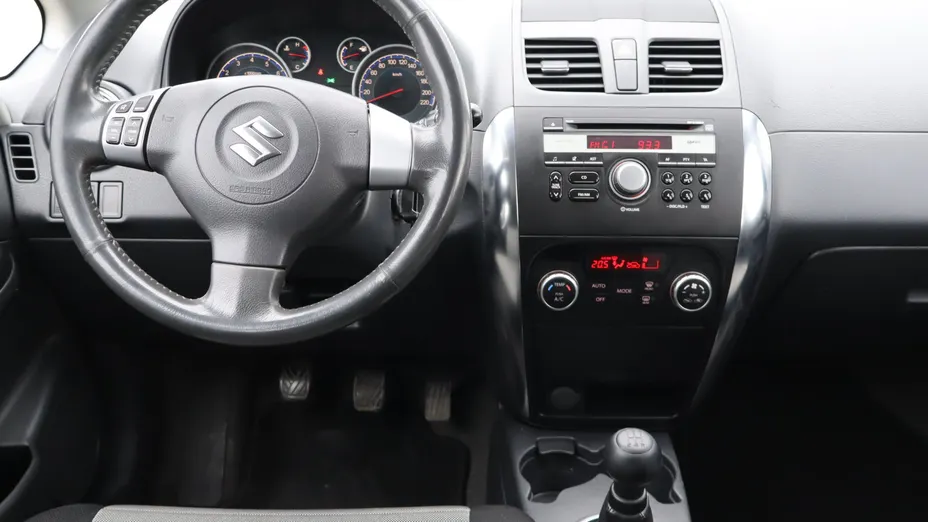 Suzuki SX4 -