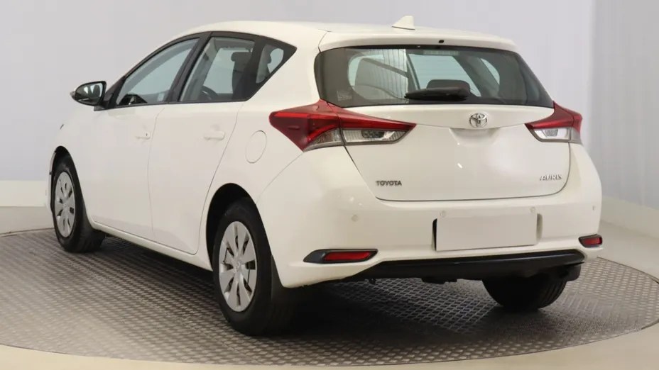 Toyota Auris -