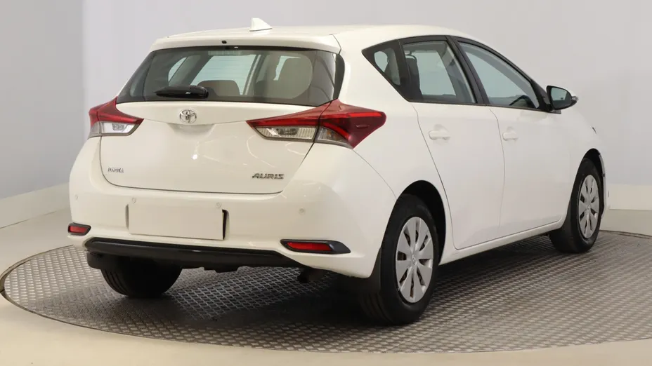 Toyota Auris -