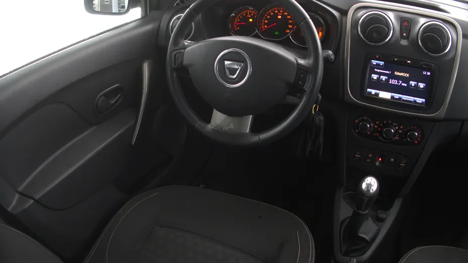 Dacia Logan -