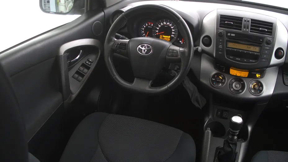 Toyota RAV4 -