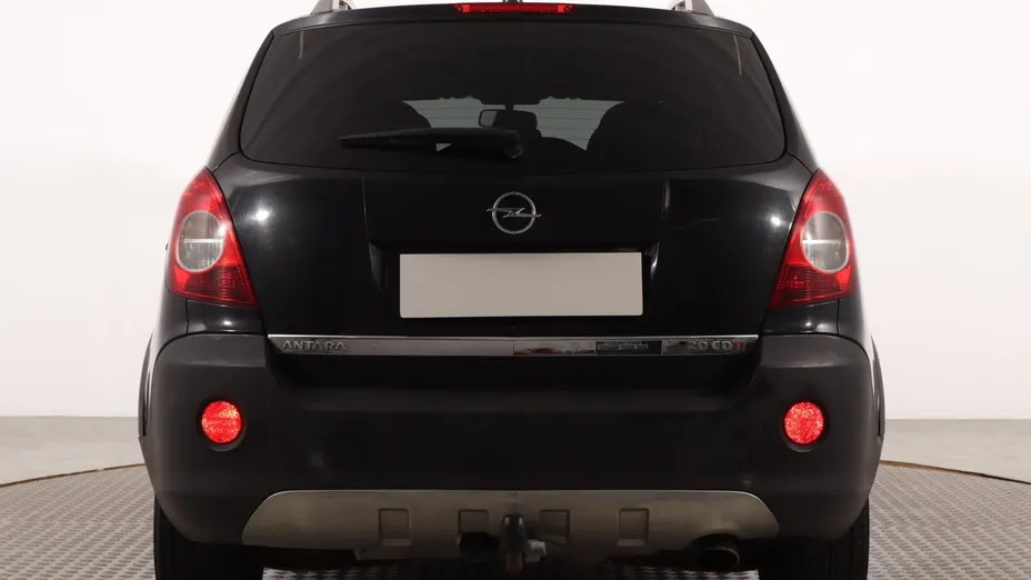 Opel Antara -