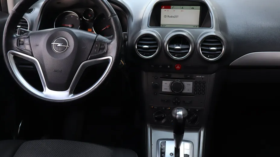 Opel Antara -