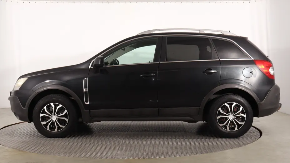 Opel Antara -