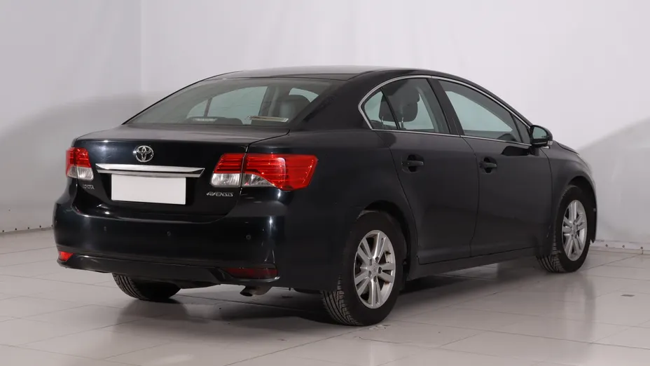 Toyota Avensis -