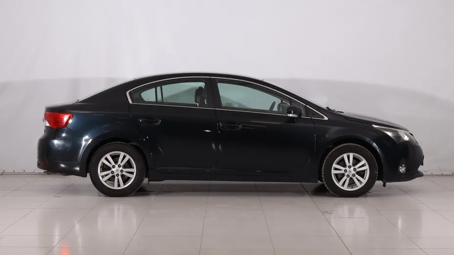 Toyota Avensis -