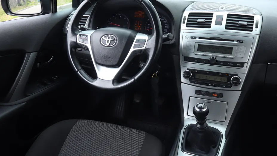 Toyota Avensis -