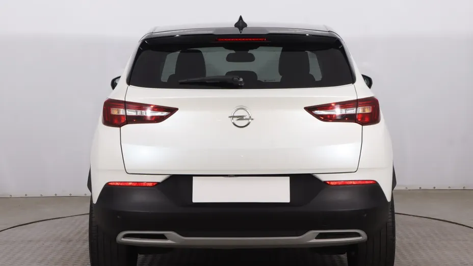 Opel Grandland -