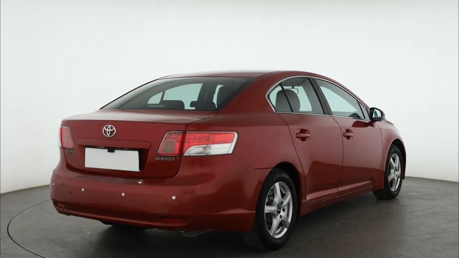 Toyota Avensis -
