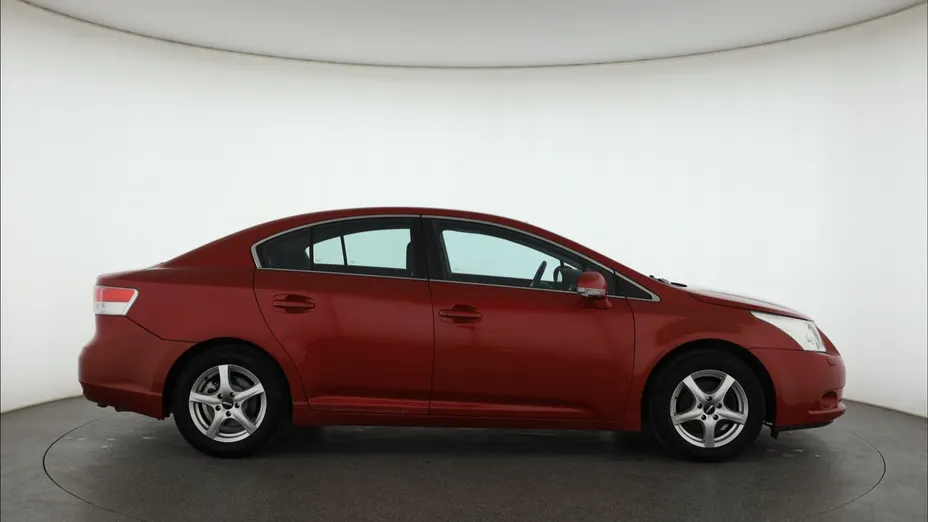 Toyota Avensis -