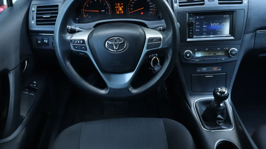 Toyota Avensis -