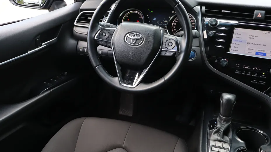 Toyota Camry -
