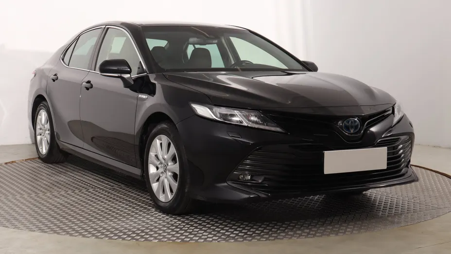 Toyota Camry -