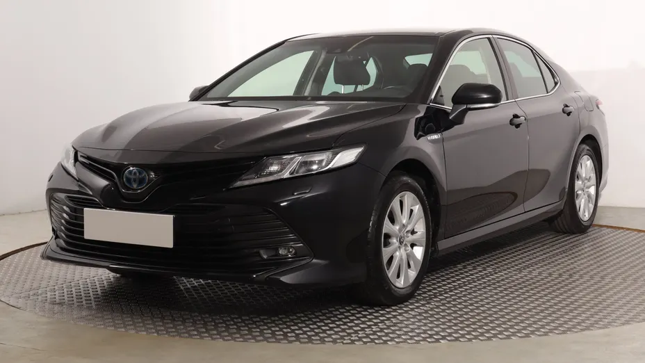 Toyota Camry -