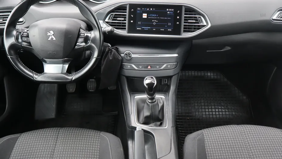 Peugeot 308 -