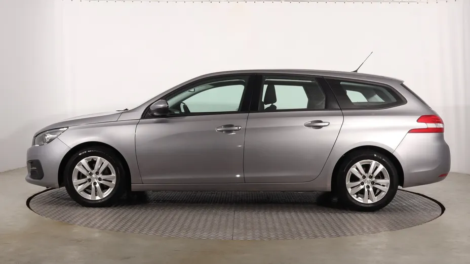 Peugeot 308 -
