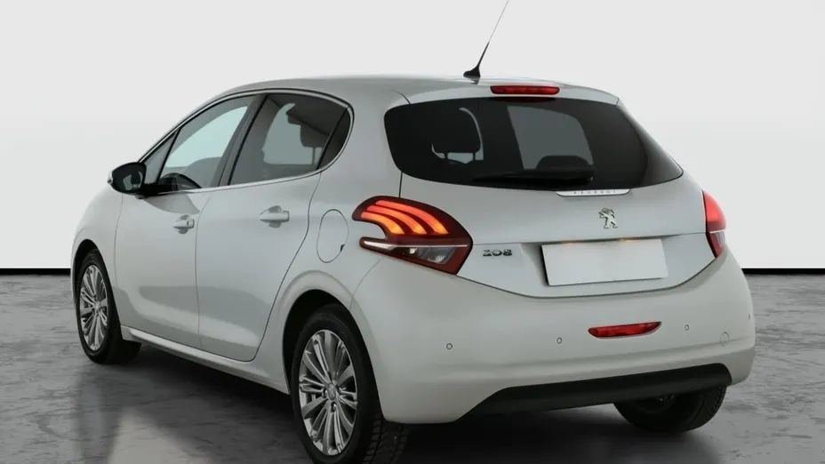 Peugeot 208 -