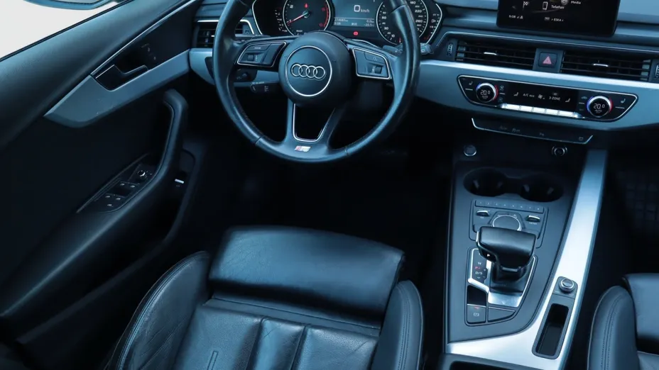 Audi A4 -