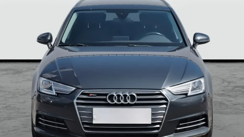Audi A4 -
