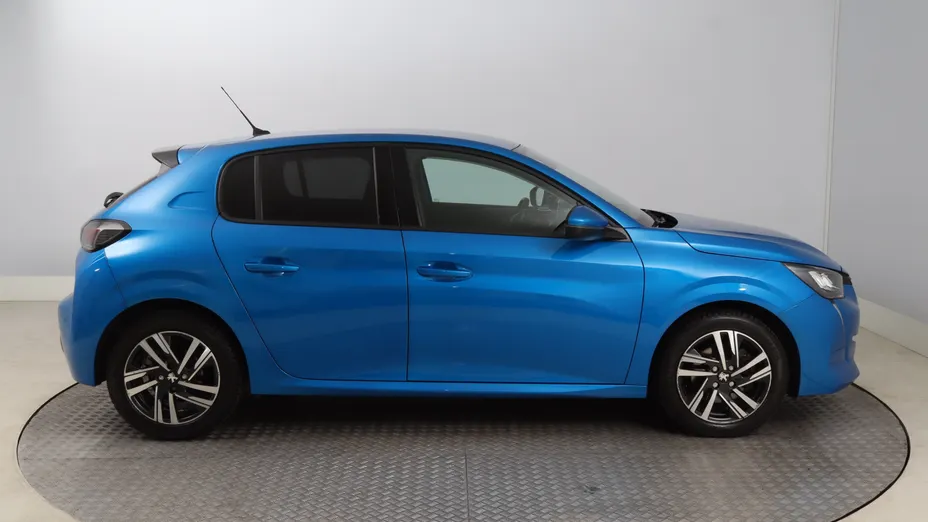 Peugeot 208 -