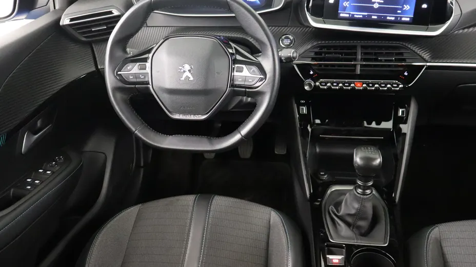 Peugeot 208 -