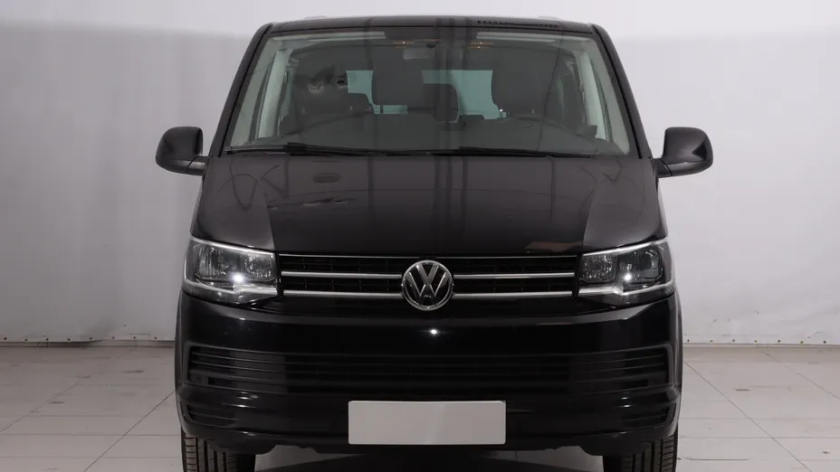 VW Caravelle -