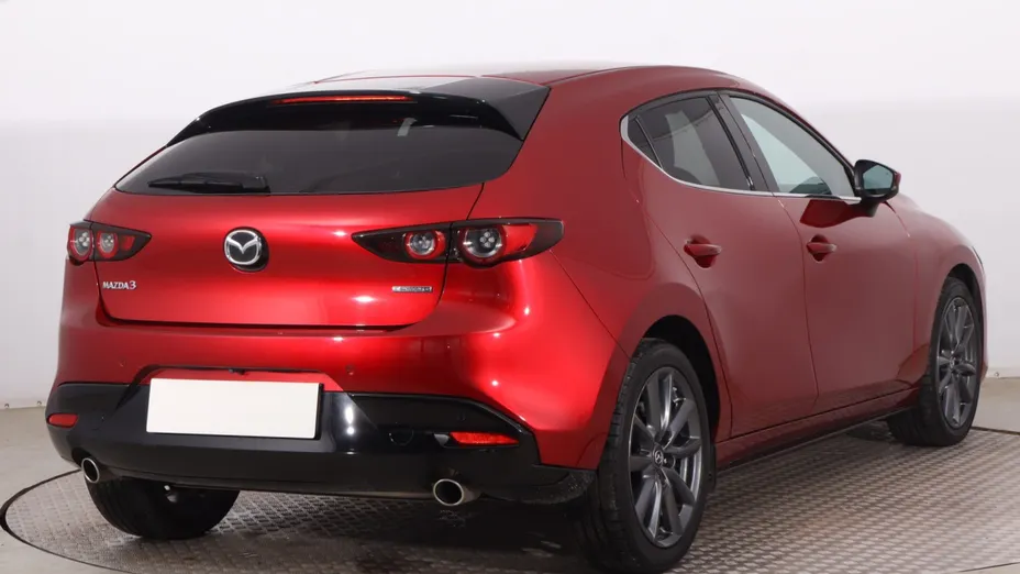 Mazda 3 -