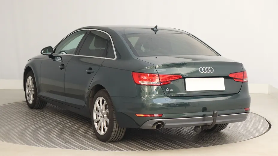 Audi A4 -