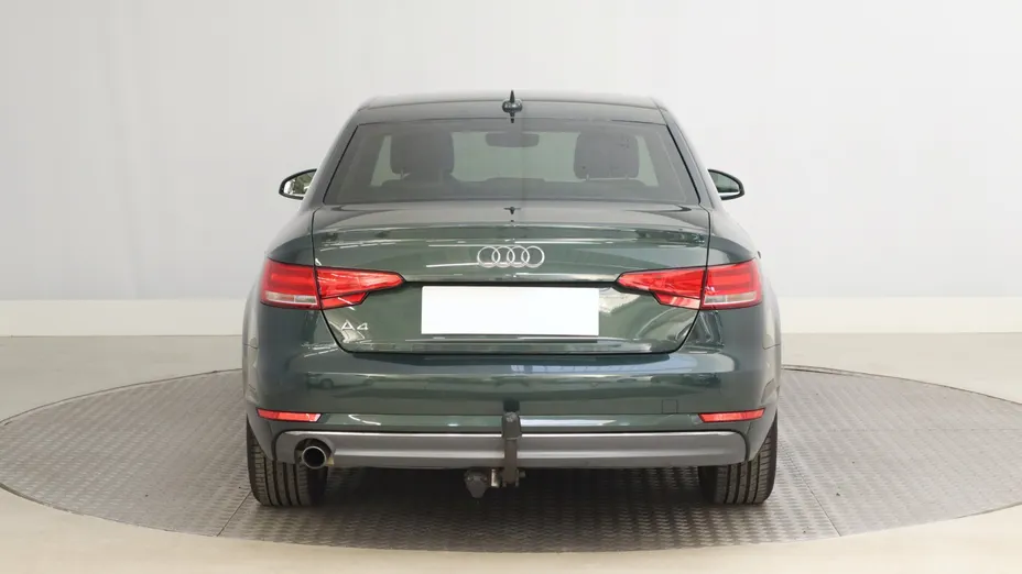Audi A4 -